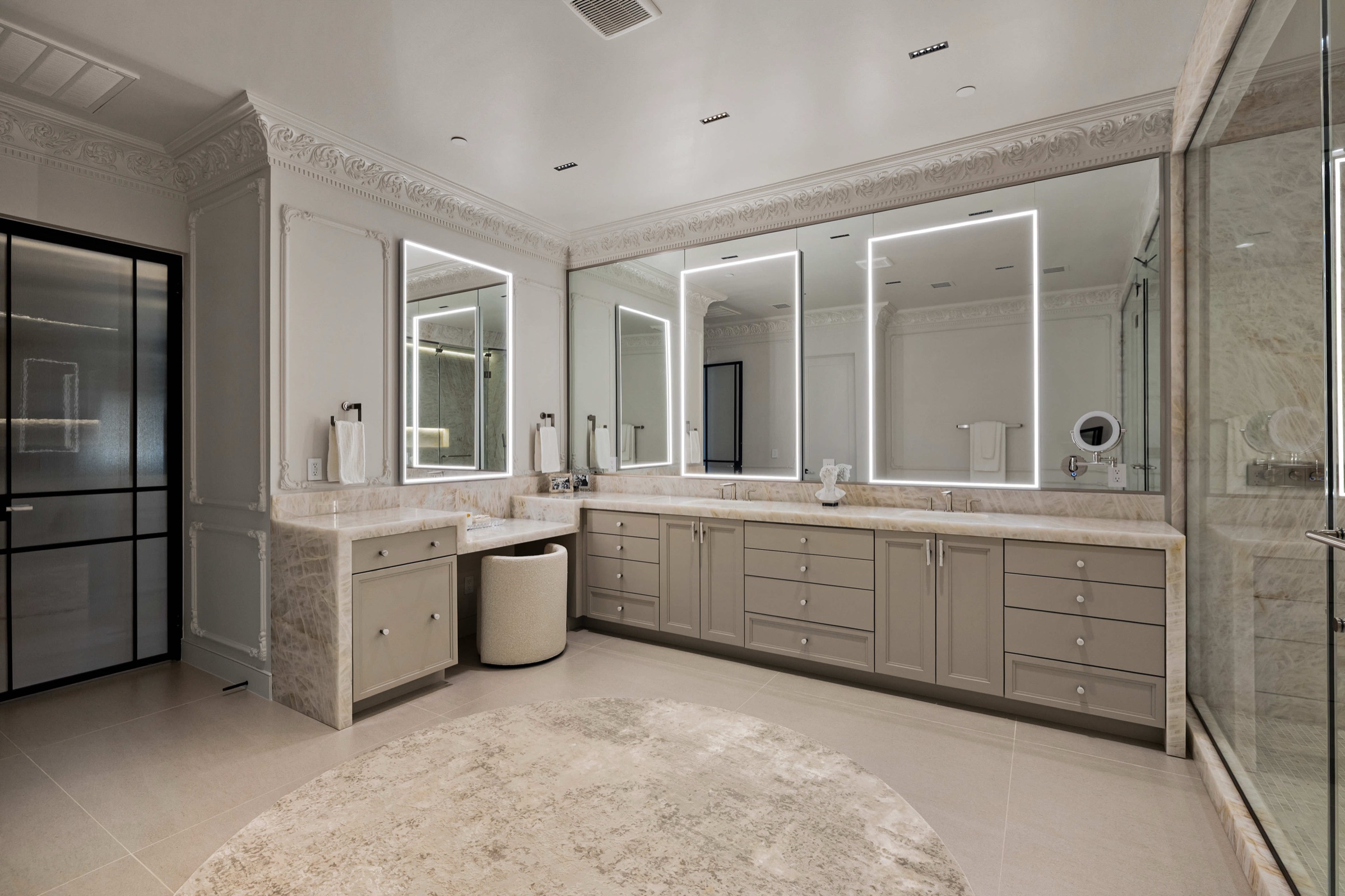 Luxury bathroom interior design in Las Vegas, NV