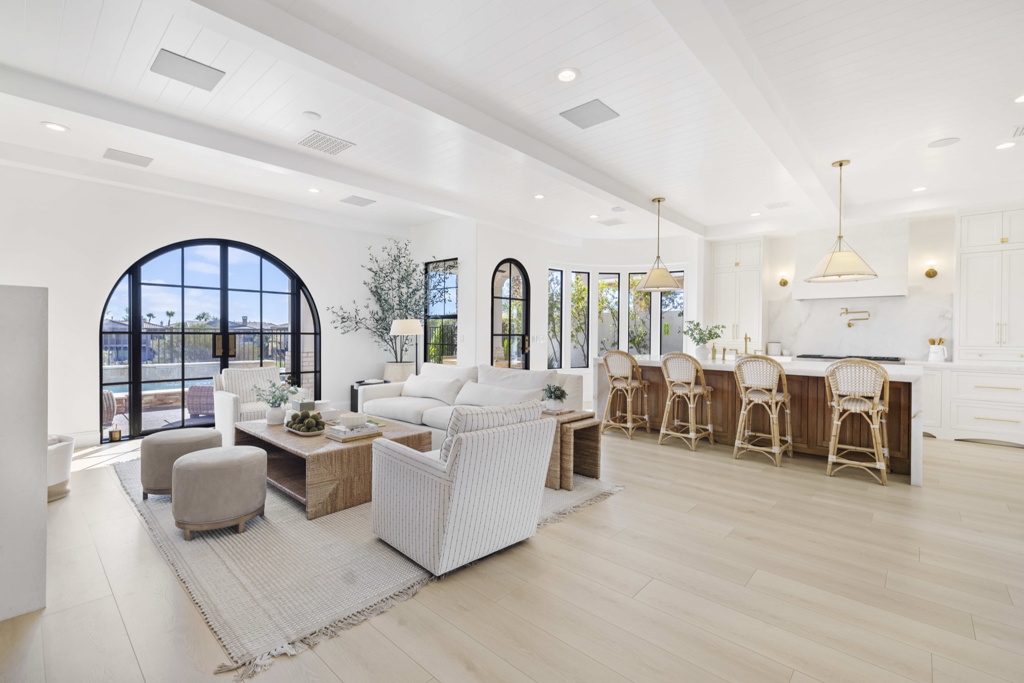 Country Cove — luxury home by C&M Home Designs