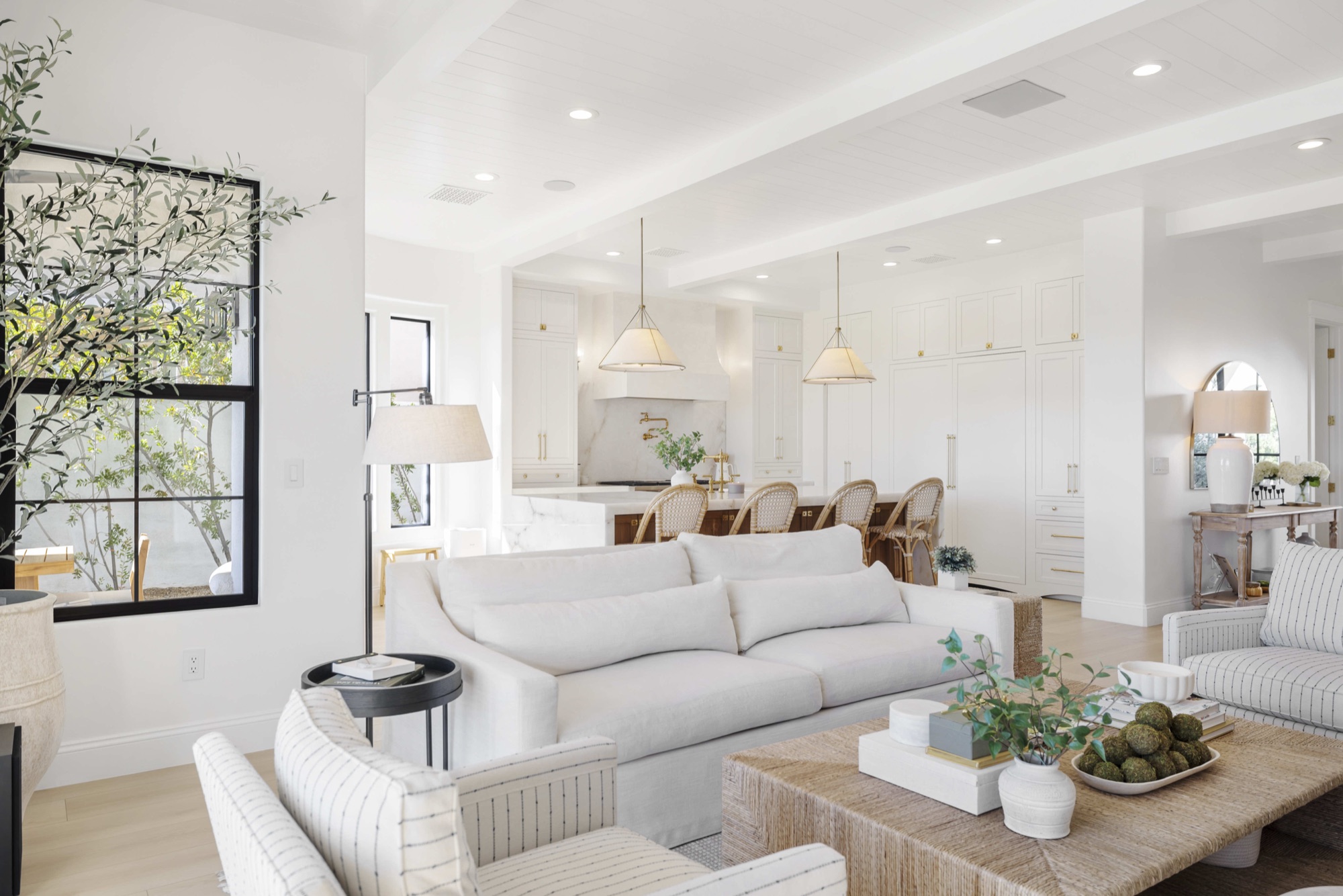 Country Cove — luxury home by C&M Home Designs