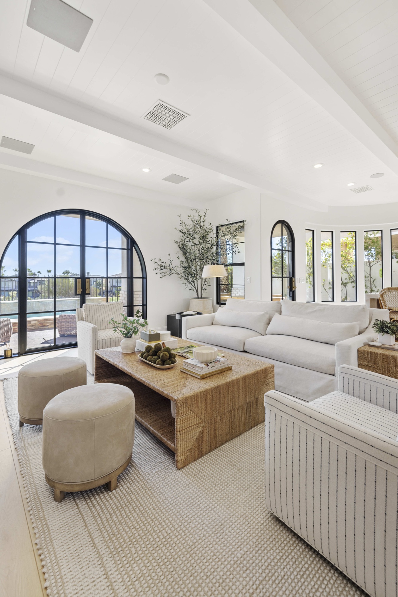 Country Cove — luxury home by C&M Home Designs