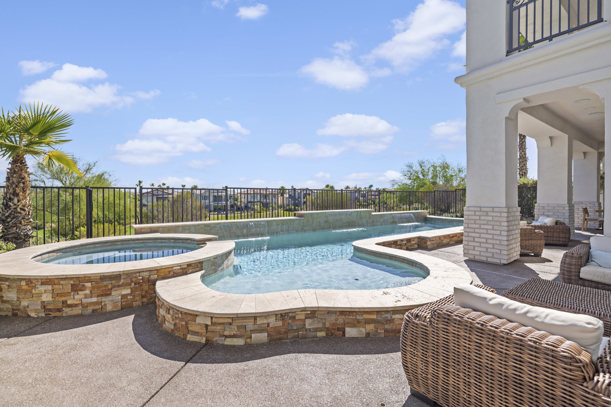 Country Cove — luxury home by C&M Home Designs