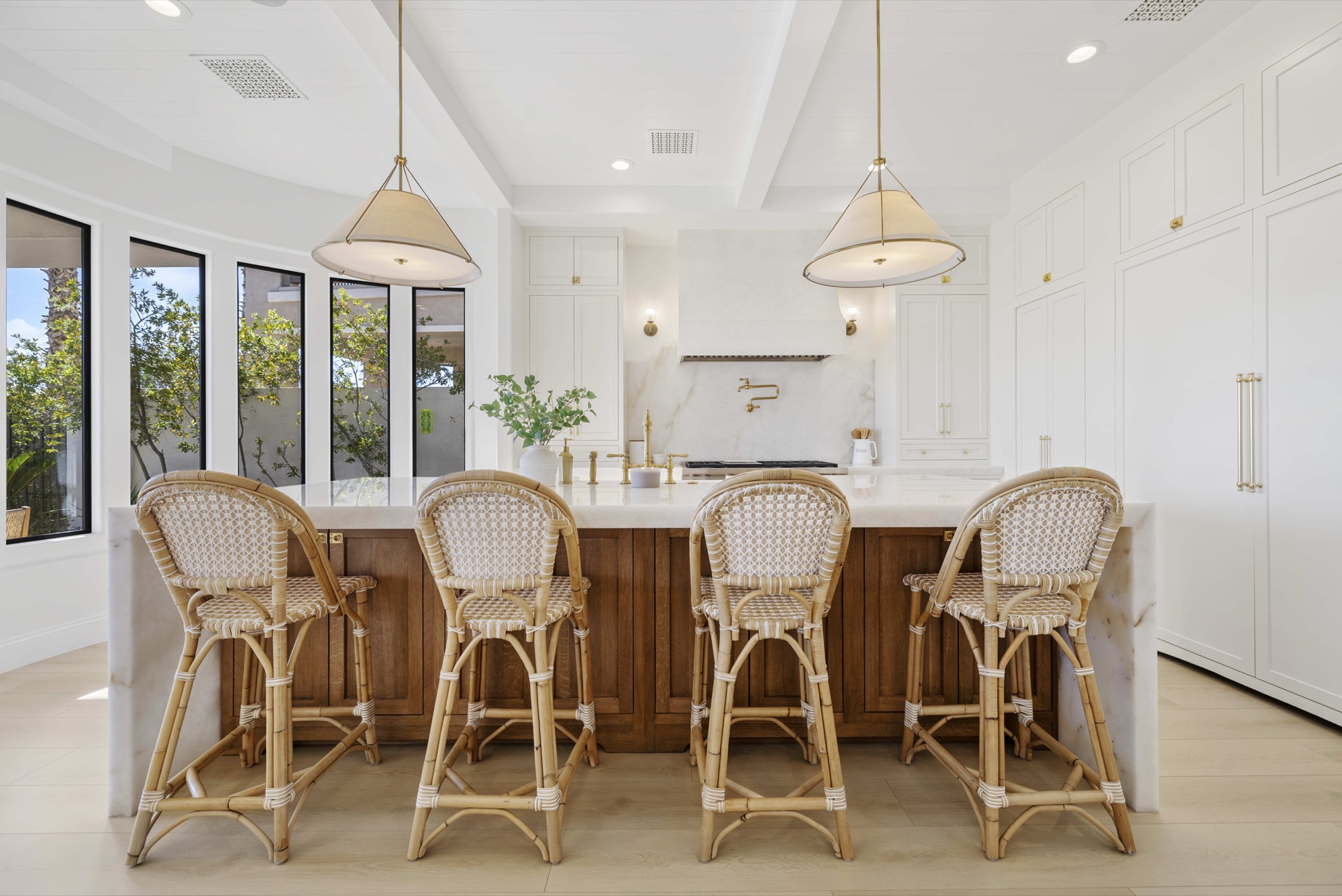 Country Cove — luxury home by C&M Home Designs