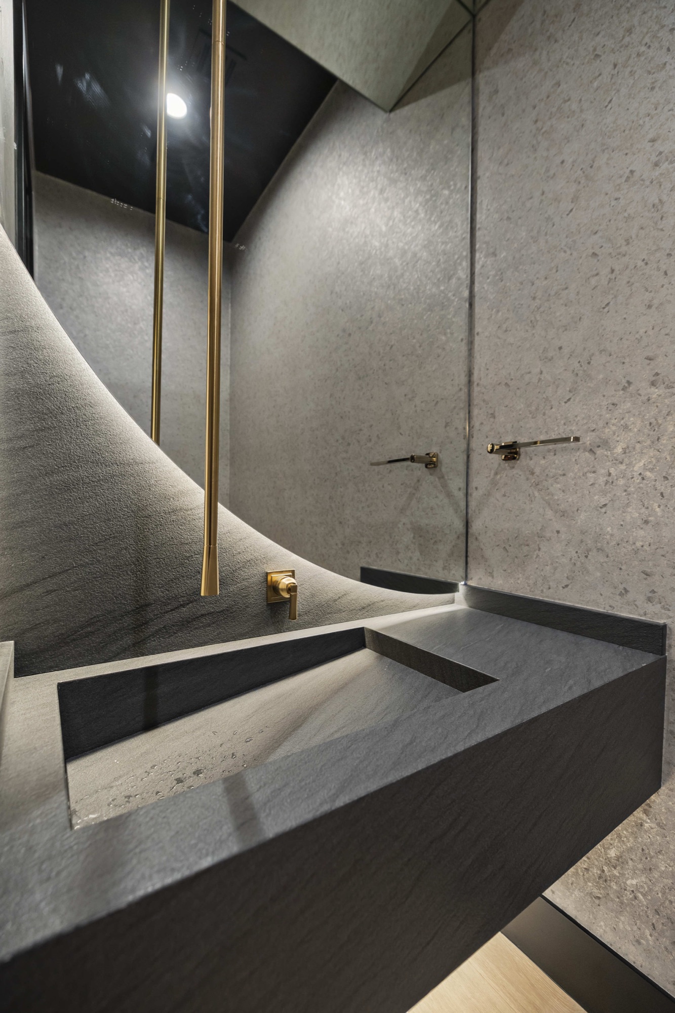 Heaven View — luxury home by C&M Home Designs