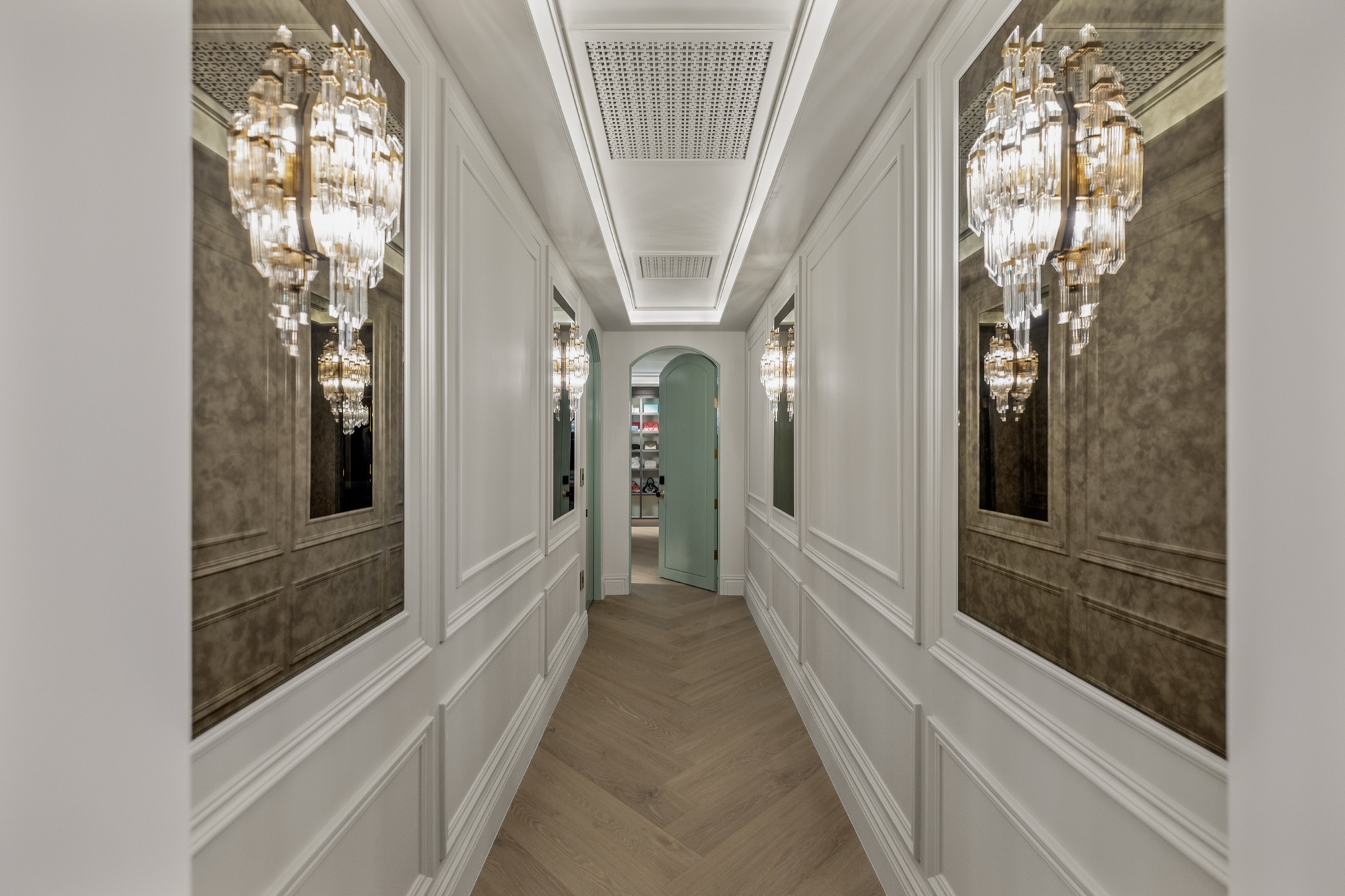 Robinson Bride — luxury home by C&M Home Designs
