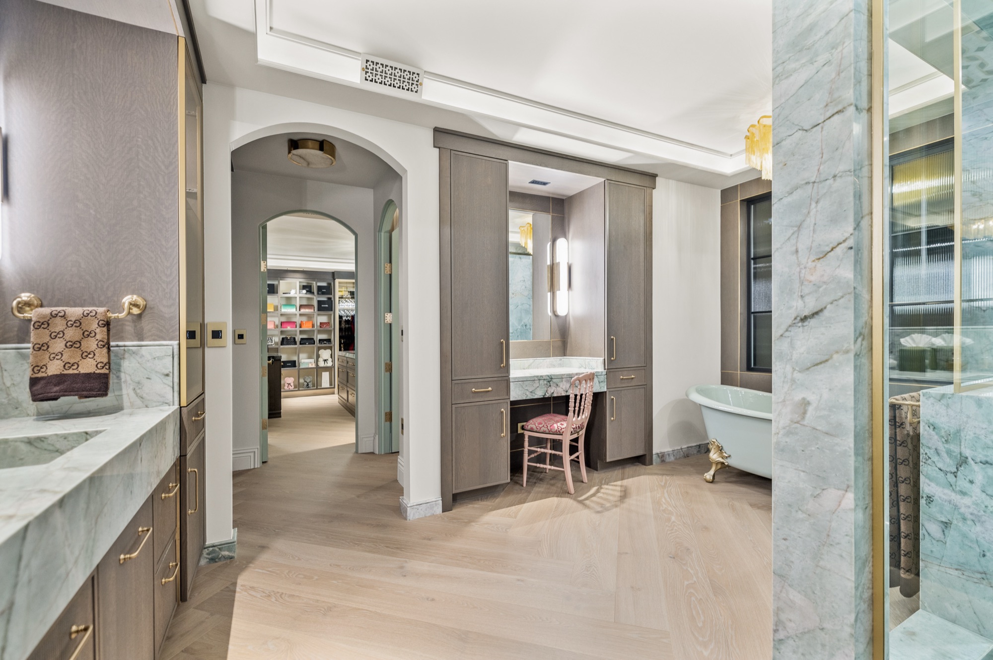 Robinson Bride — luxury home by C&M Home Designs