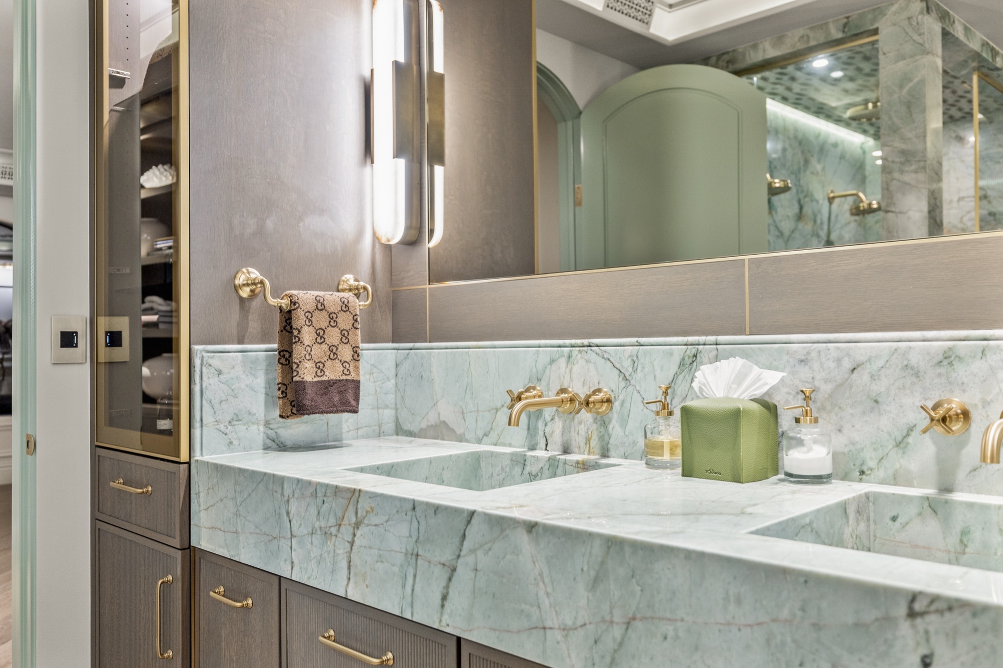 Robinson Bride — luxury home by C&M Home Designs
