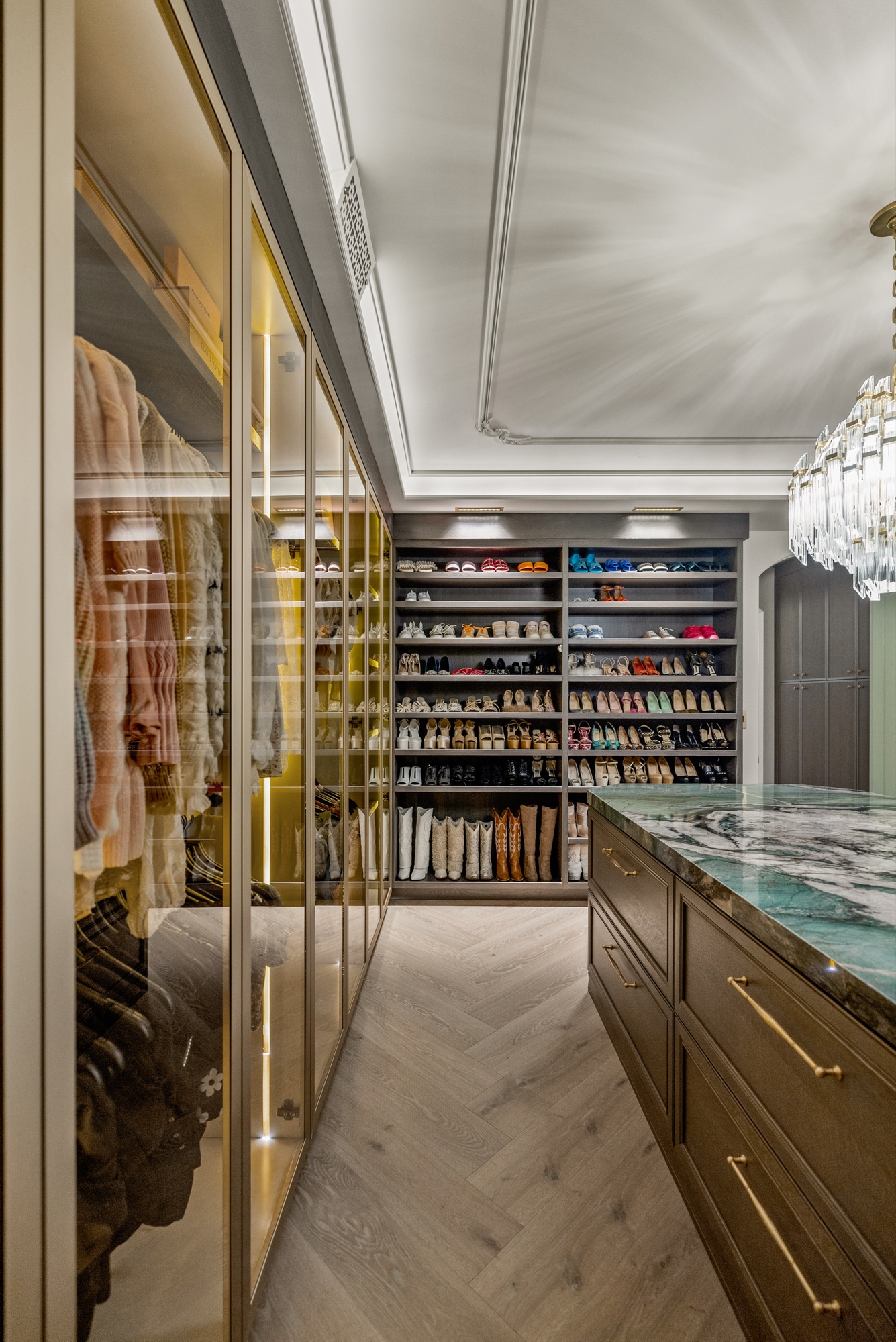 Robinson Bride — luxury home by C&M Home Designs