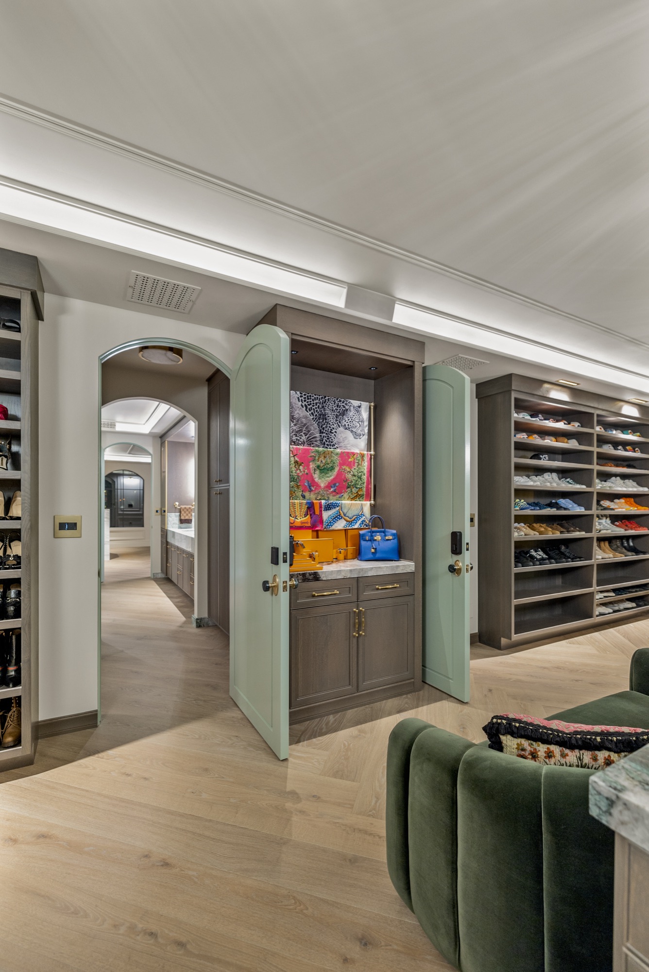 Robinson Bride — luxury home by C&M Home Designs