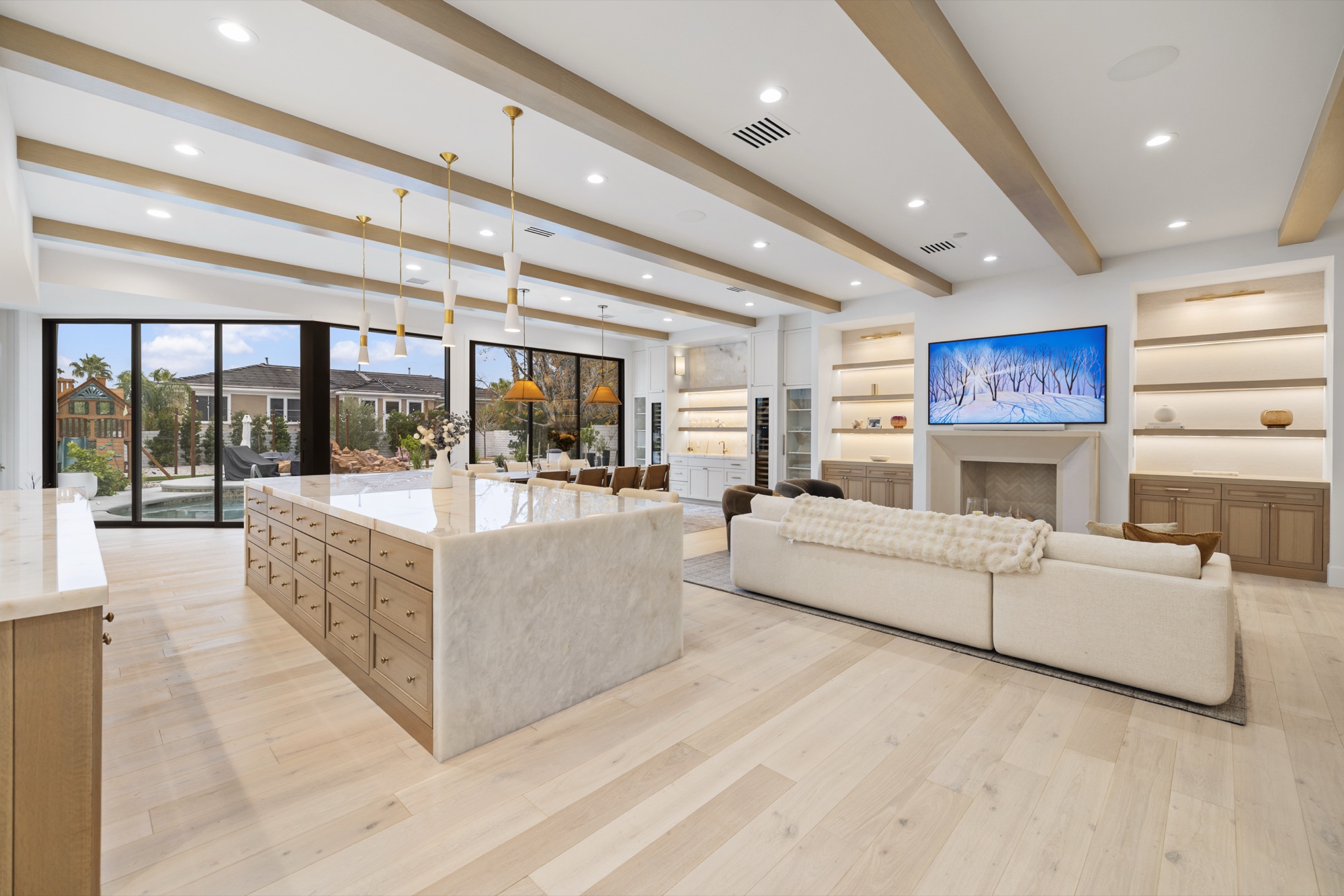 Silver Oaks — luxury home by C&M Home Designs