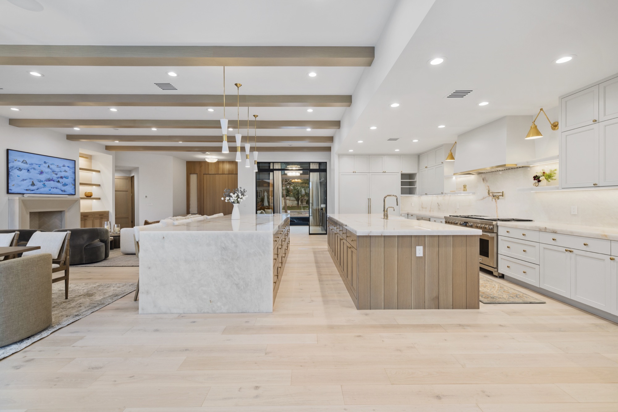 Silver Oaks — luxury home by C&M Home Designs