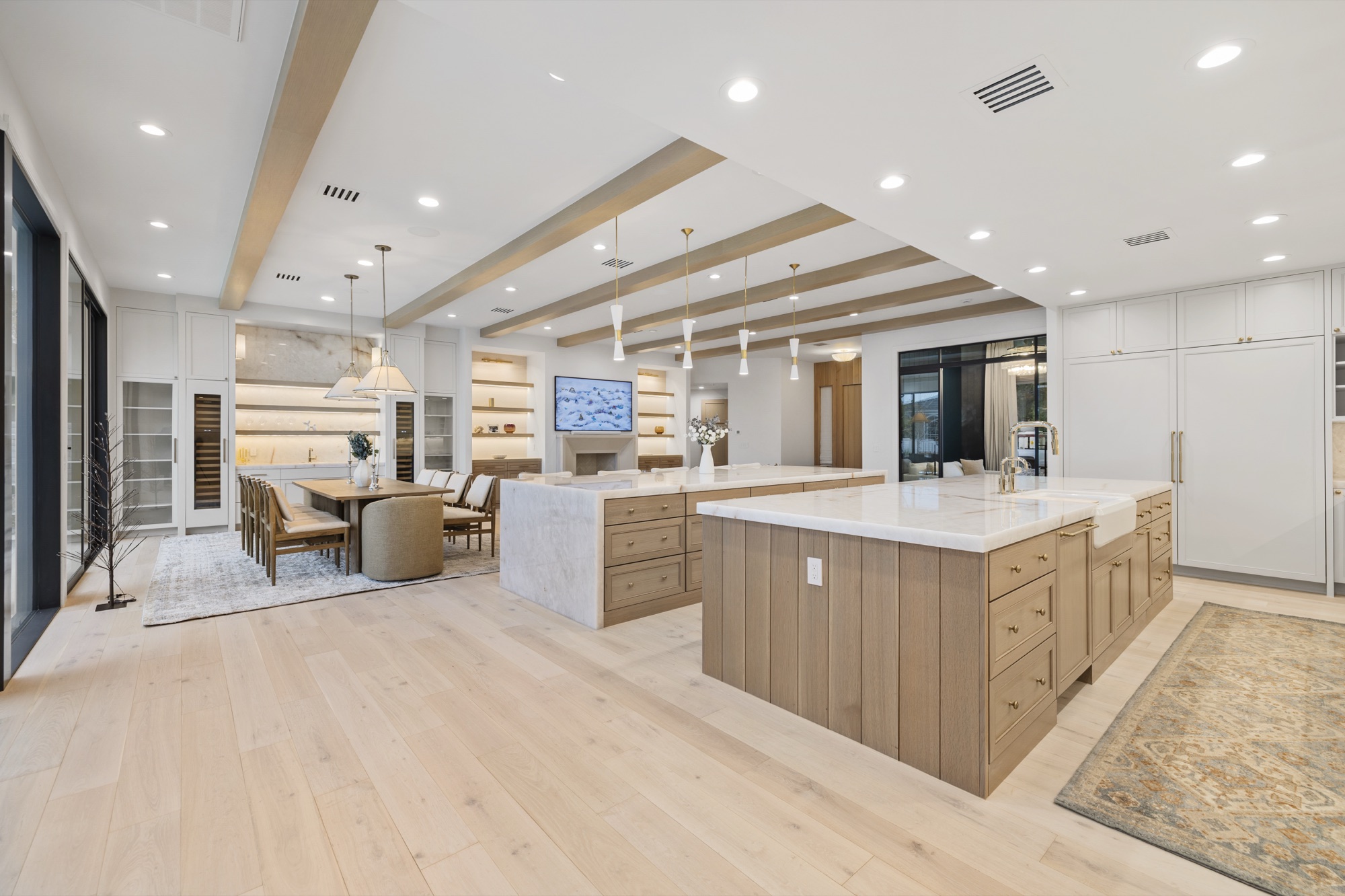 Silver Oaks — luxury home by C&M Home Designs