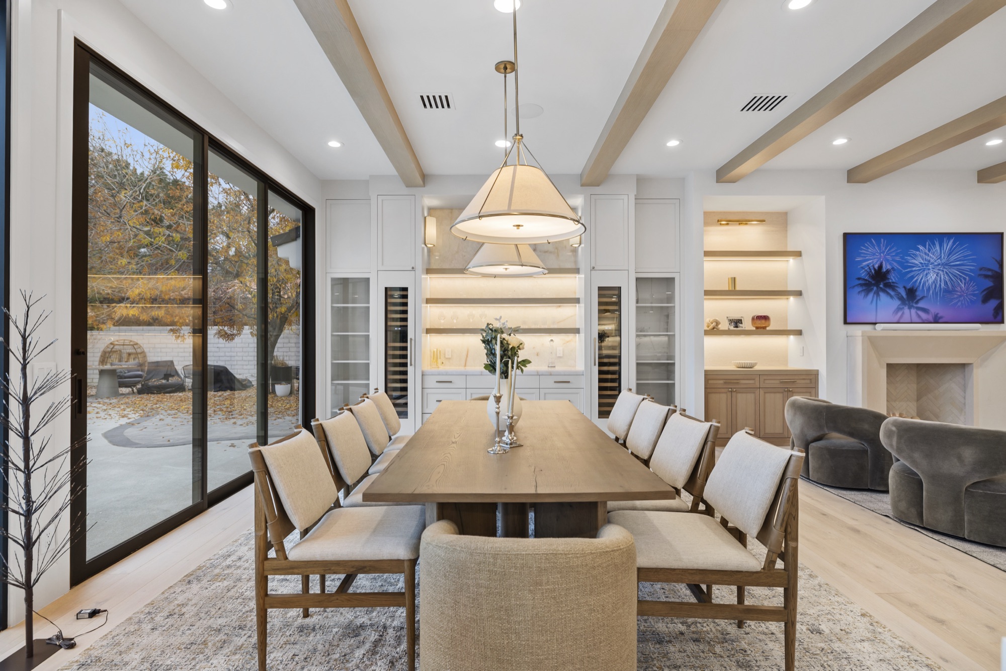 Silver Oaks — luxury home by C&M Home Designs