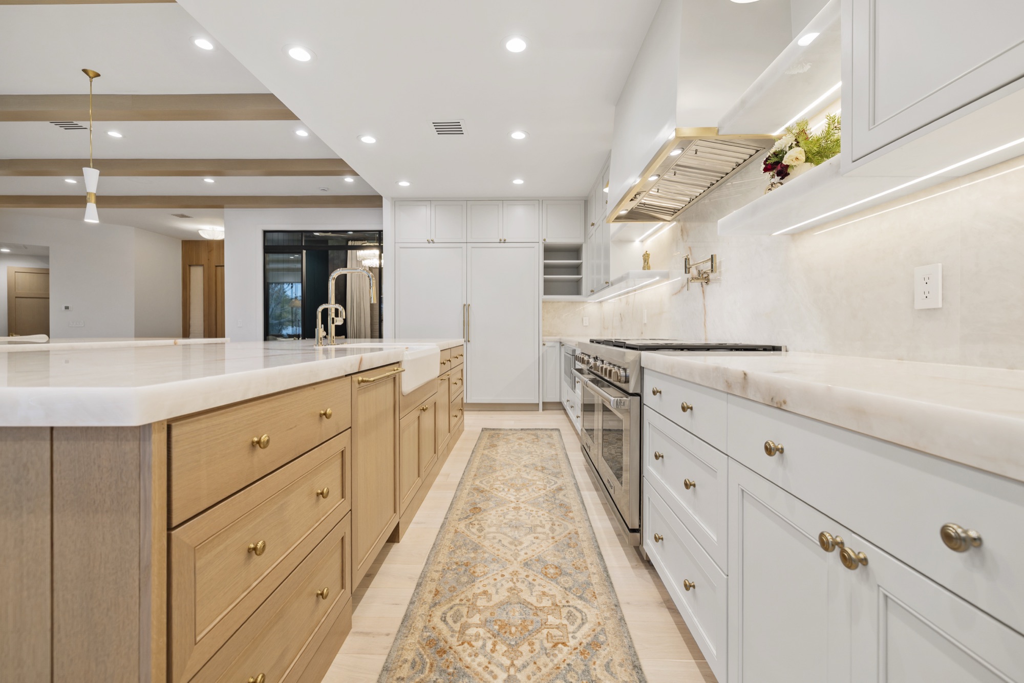 Silver Oaks — luxury home by C&M Home Designs