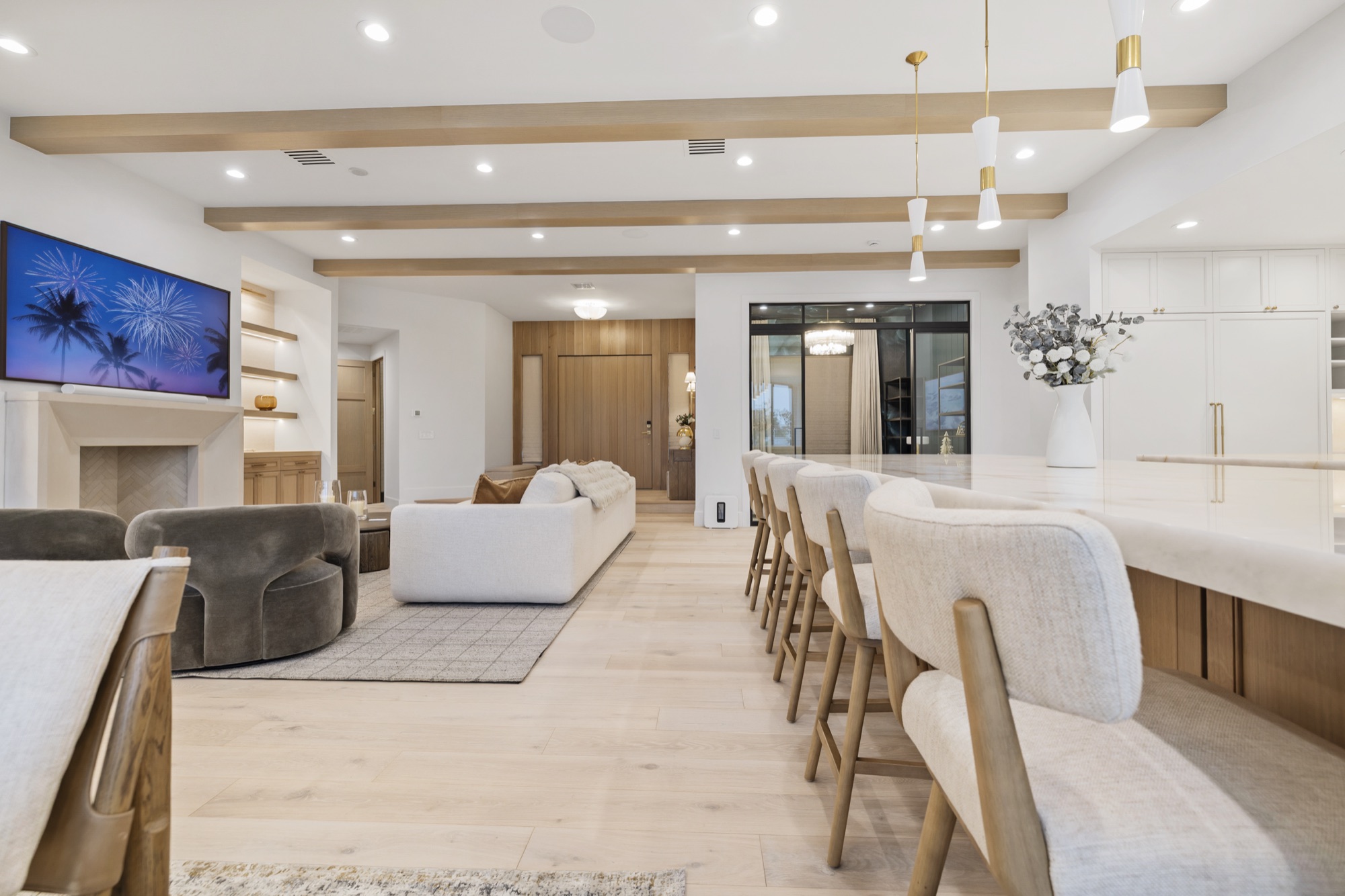 Silver Oaks — luxury home by C&M Home Designs