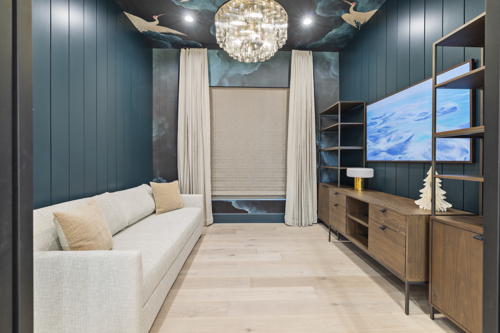 Silver Oaks — luxury home by C&M Home Designs