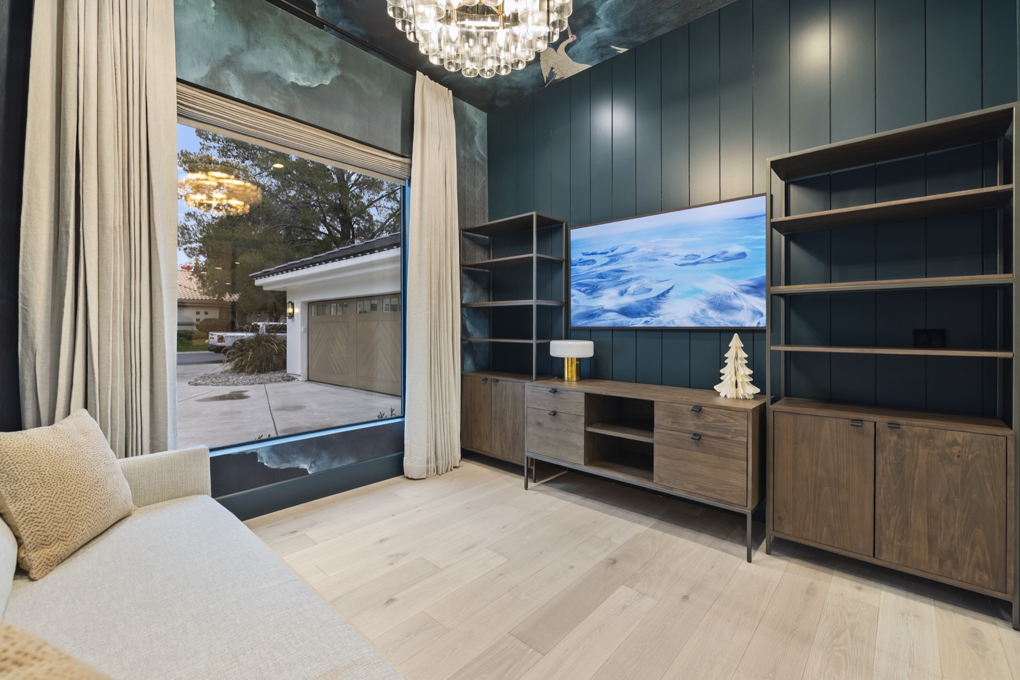 Silver Oaks — luxury home by C&M Home Designs