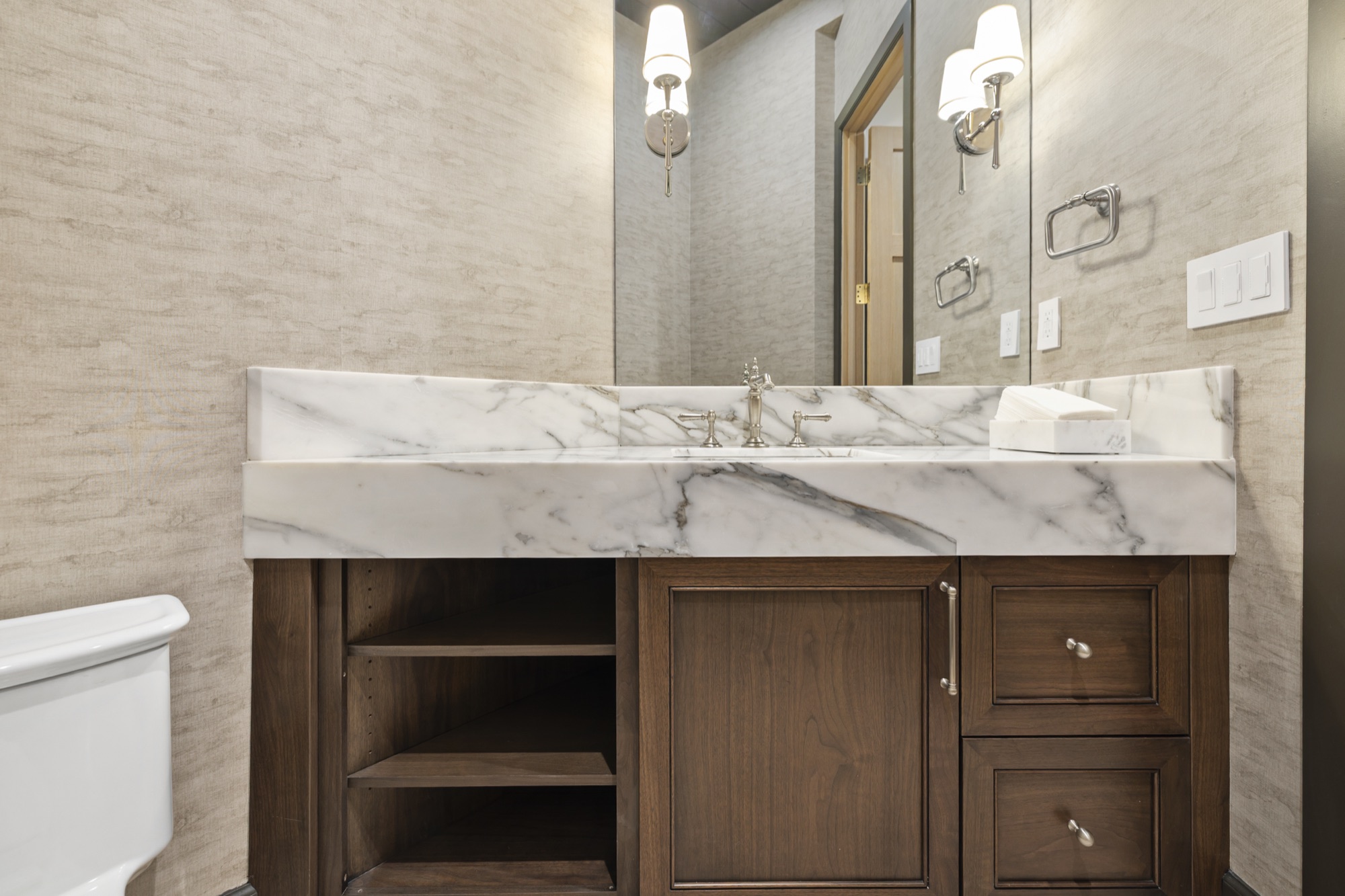 Silver Oaks — luxury home by C&M Home Designs