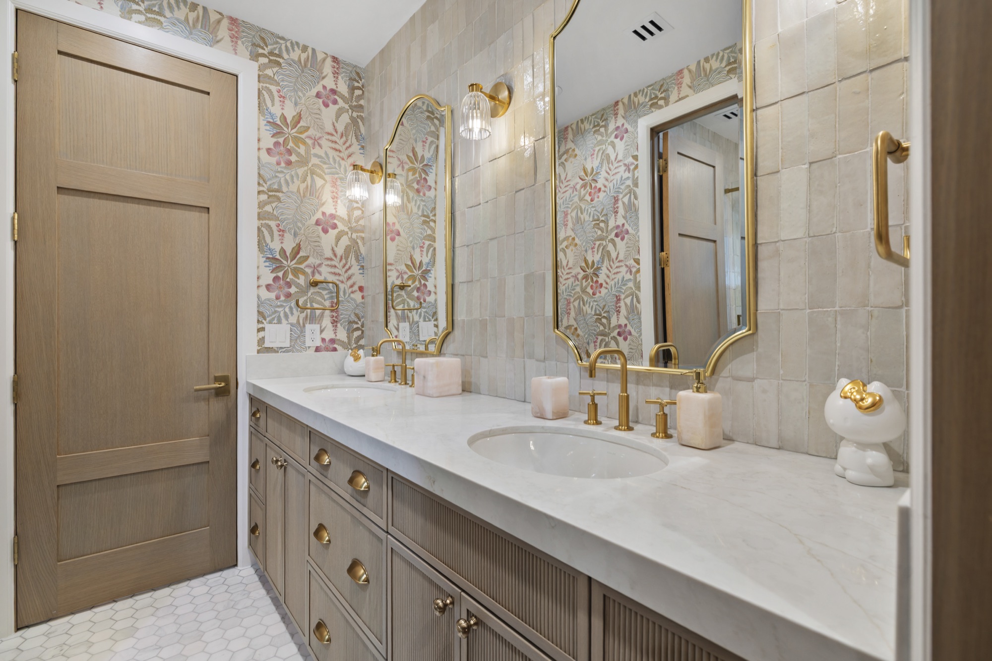 Silver Oaks — luxury home by C&M Home Designs