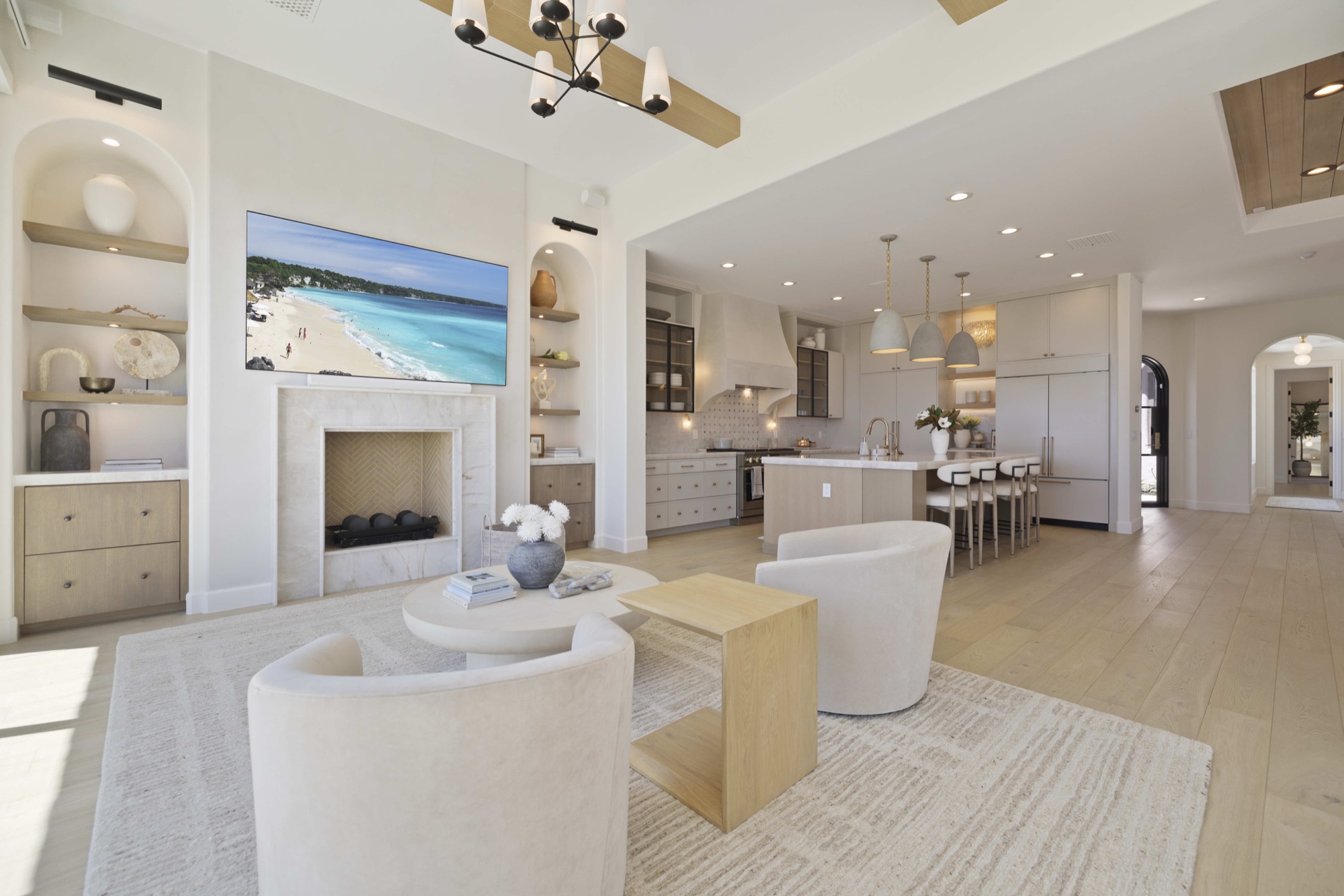 Soft Horizon — luxury home by C&M Home Designs