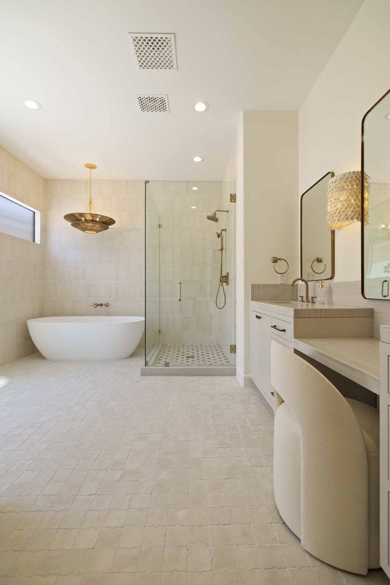 Soft Horizon — luxury home by C&M Home Designs