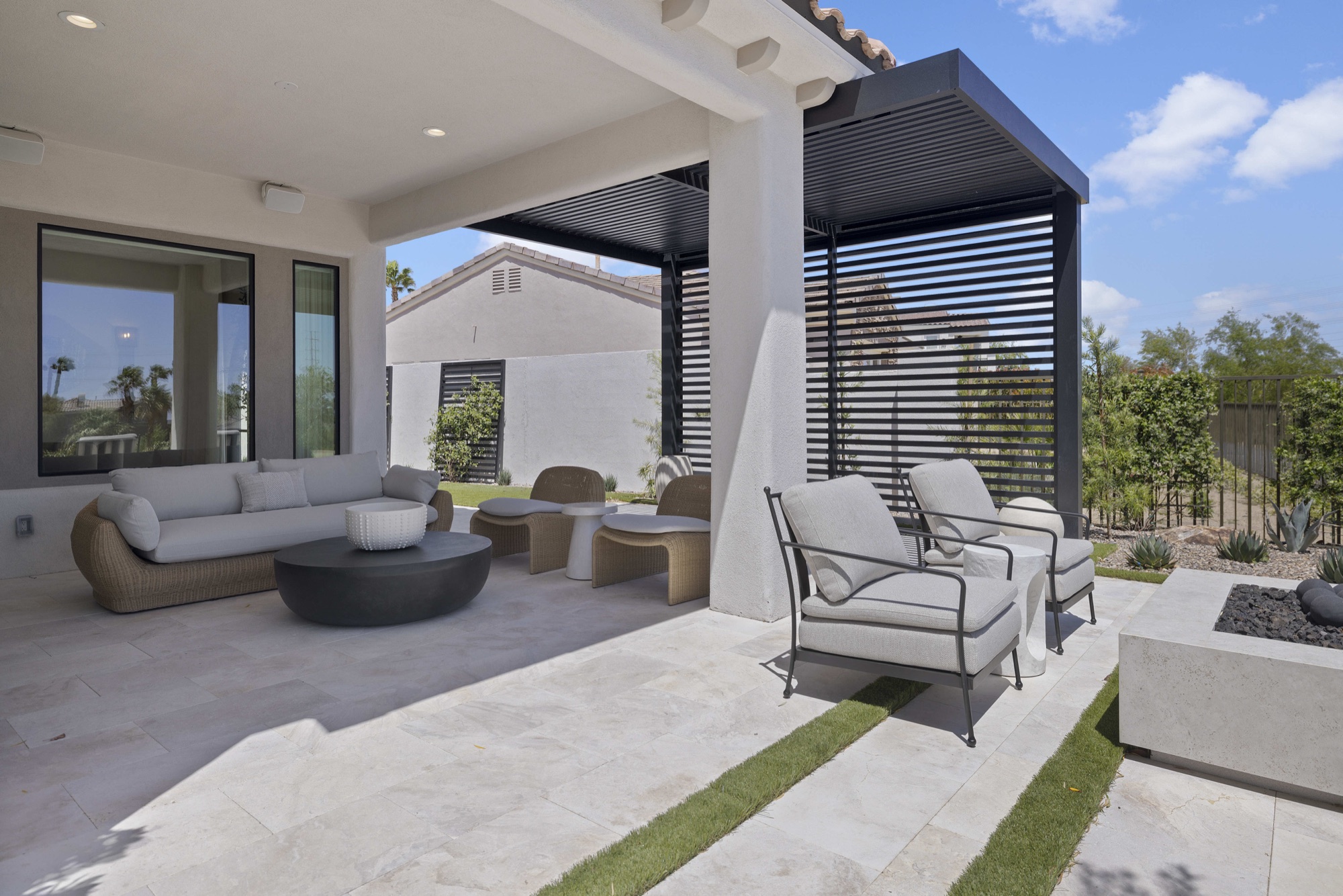 Soft Horizon — luxury home by C&M Home Designs